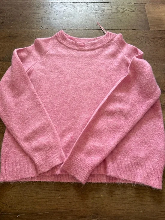 Zara Classic Pink Crewneck Women's Sweater - Picture 1 of 5